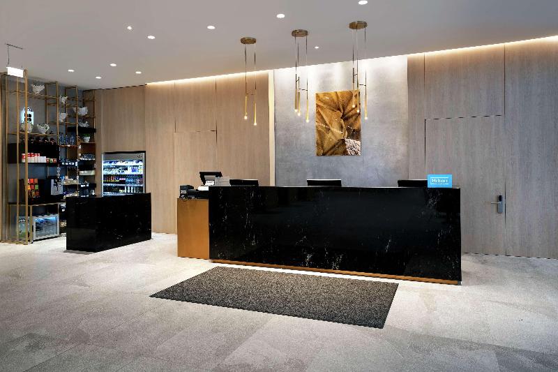 Hilton Garden Inn Budapest City Centre - Lobi