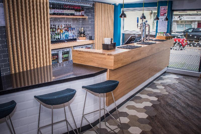 Holiday Inn Express Exeter - City Centre - Bar
