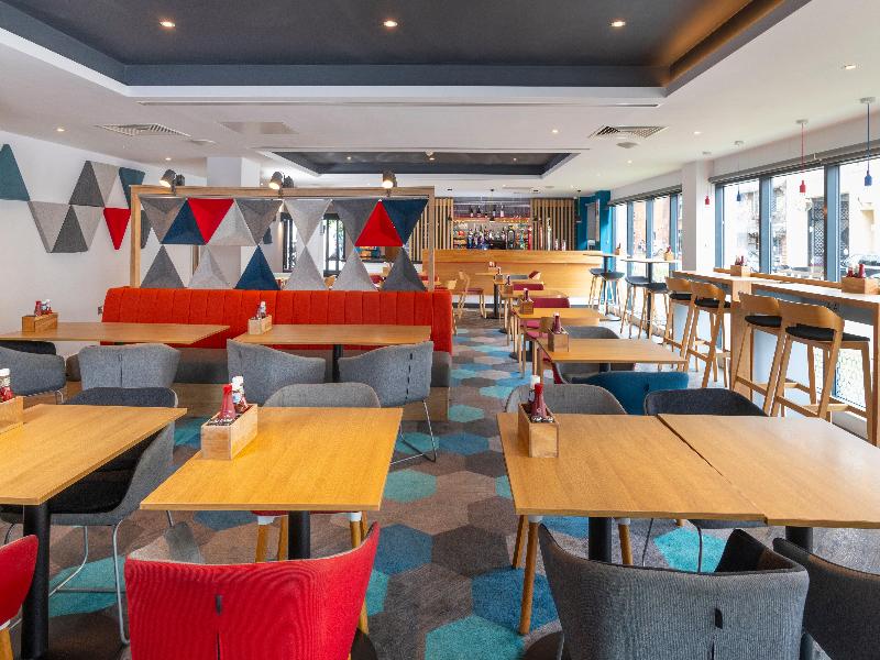 Holiday Inn Express Exeter - City Centre - Bar