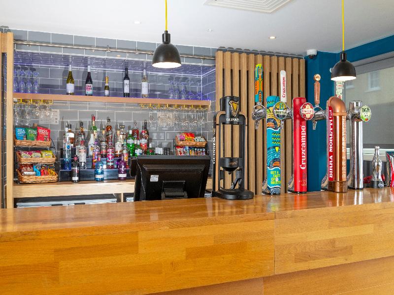 Holiday Inn Express Exeter - City Centre - Bar