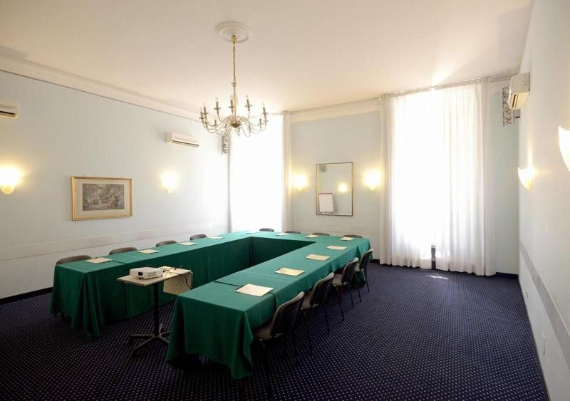 Grand Hotel Mediterranée - Toplantı