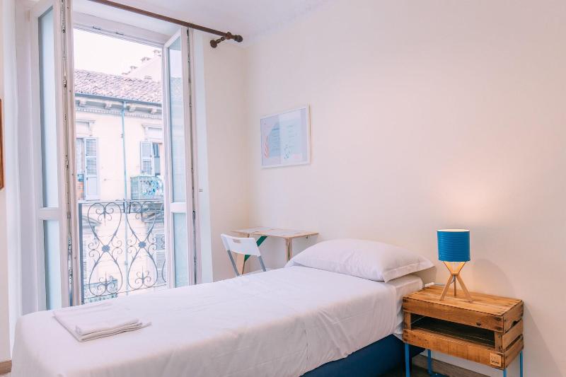 Tomato Backpackers Hotel - Oda