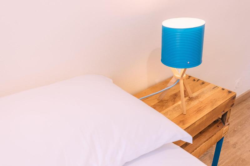 Tomato Backpackers Hotel - Oda