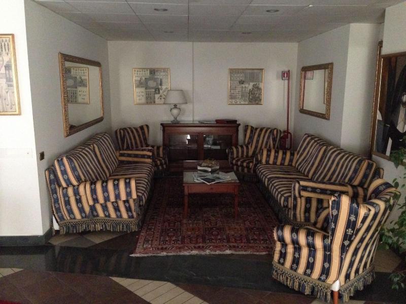 Hotel Villa Savoia - Lobi