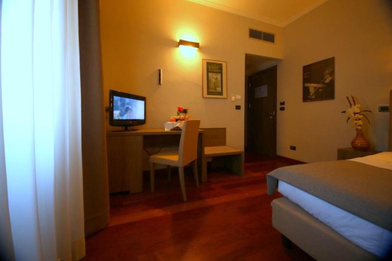 Jet Hotel - Oda