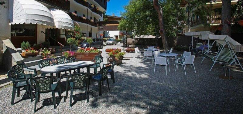 Hotel Gran Baita - Teras