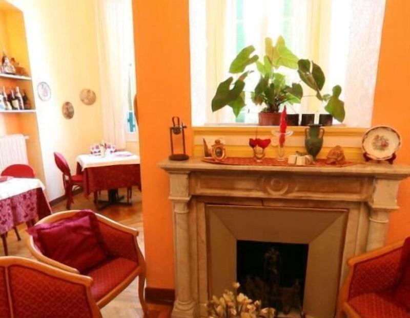 Hotel Petit Royal - Lobi