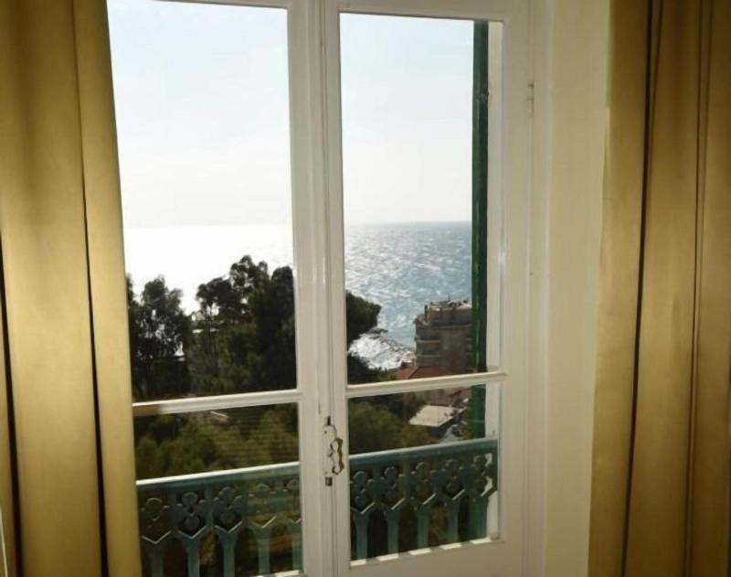 Hotel Petit Royal - Lobi