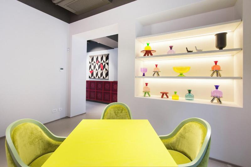 Savona 18 Suites - Lobi