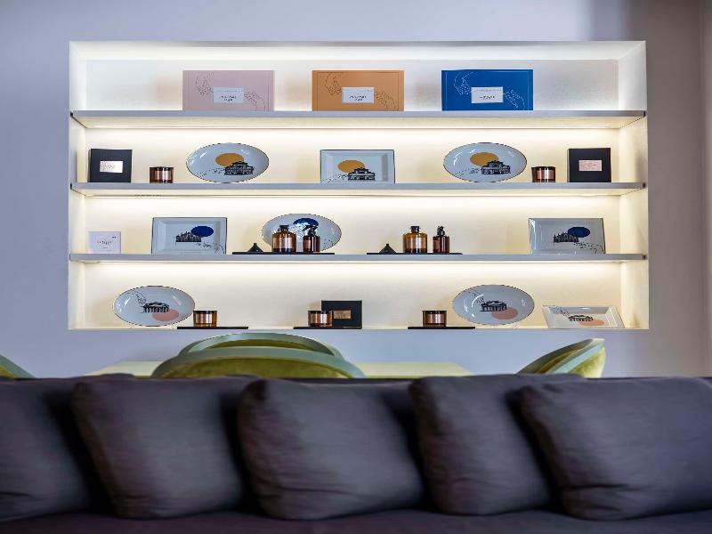 Savona 18 Suites - Lobi