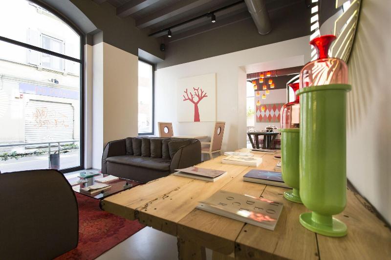 Savona 18 Suites - Lobi