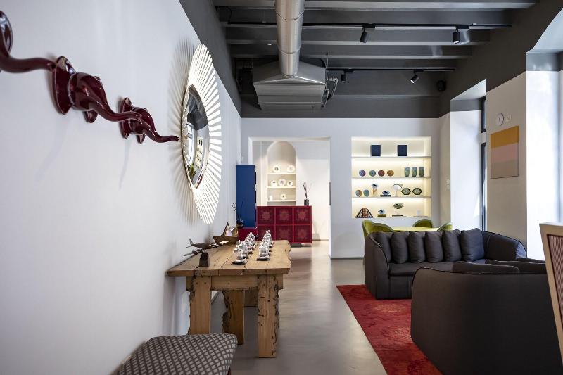 Savona 18 Suites - Lobi