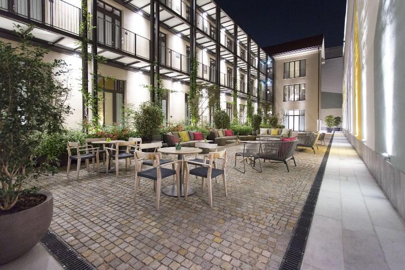 Savona 18 Suites - Genel