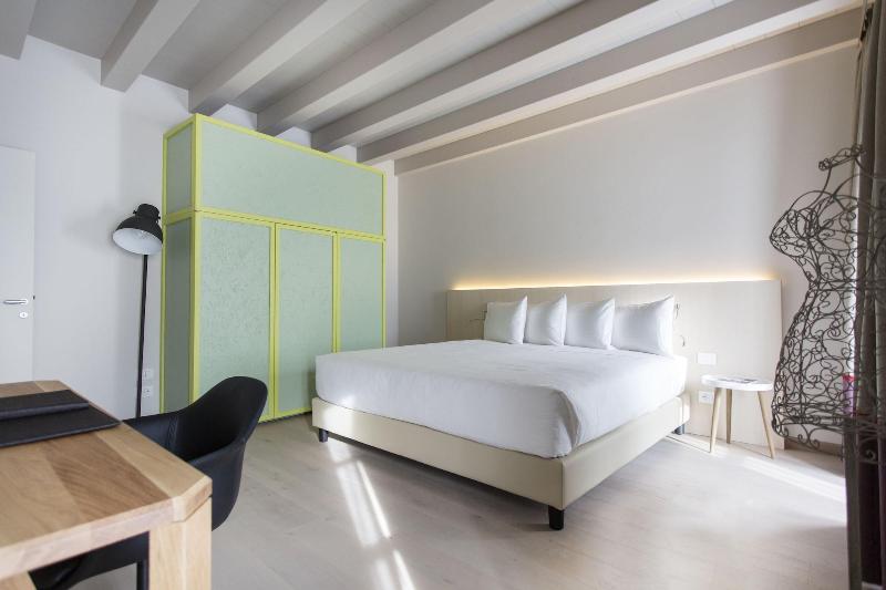 Savona 18 Suites - Oda