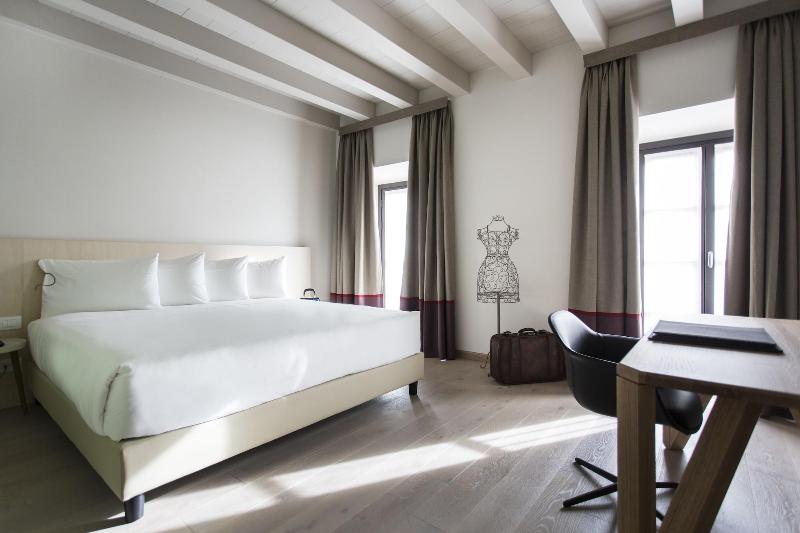 Savona 18 Suites - Oda