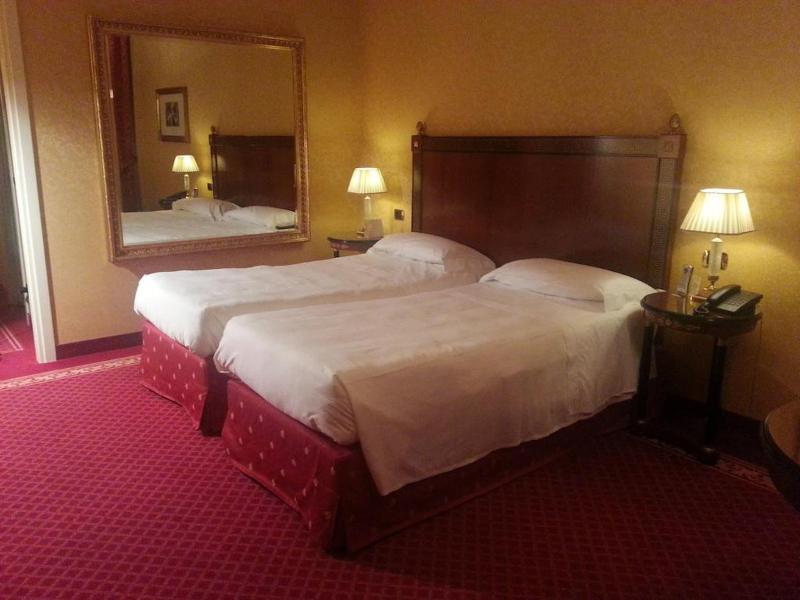 Maxim Hotel - Genel