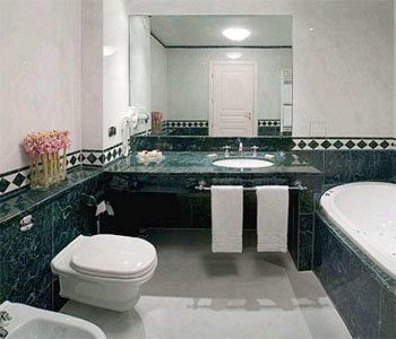 Maxim Hotel - Oda