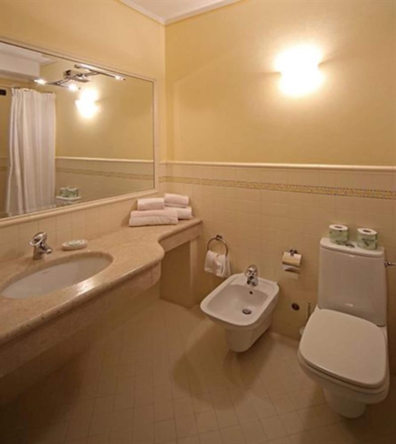 Romantik Hotel Relais Mirabella Iseo - Oda