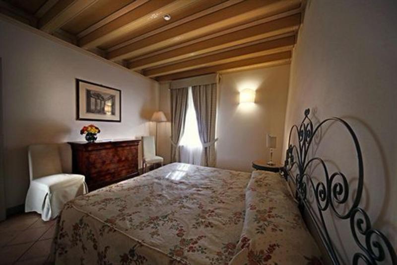 Romantik Hotel Relais Mirabella Iseo - Oda