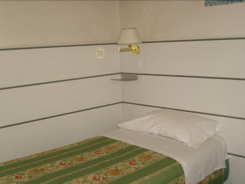 Hotel Post - Oda