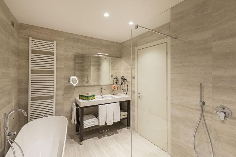 Hotel Laurin - Oda