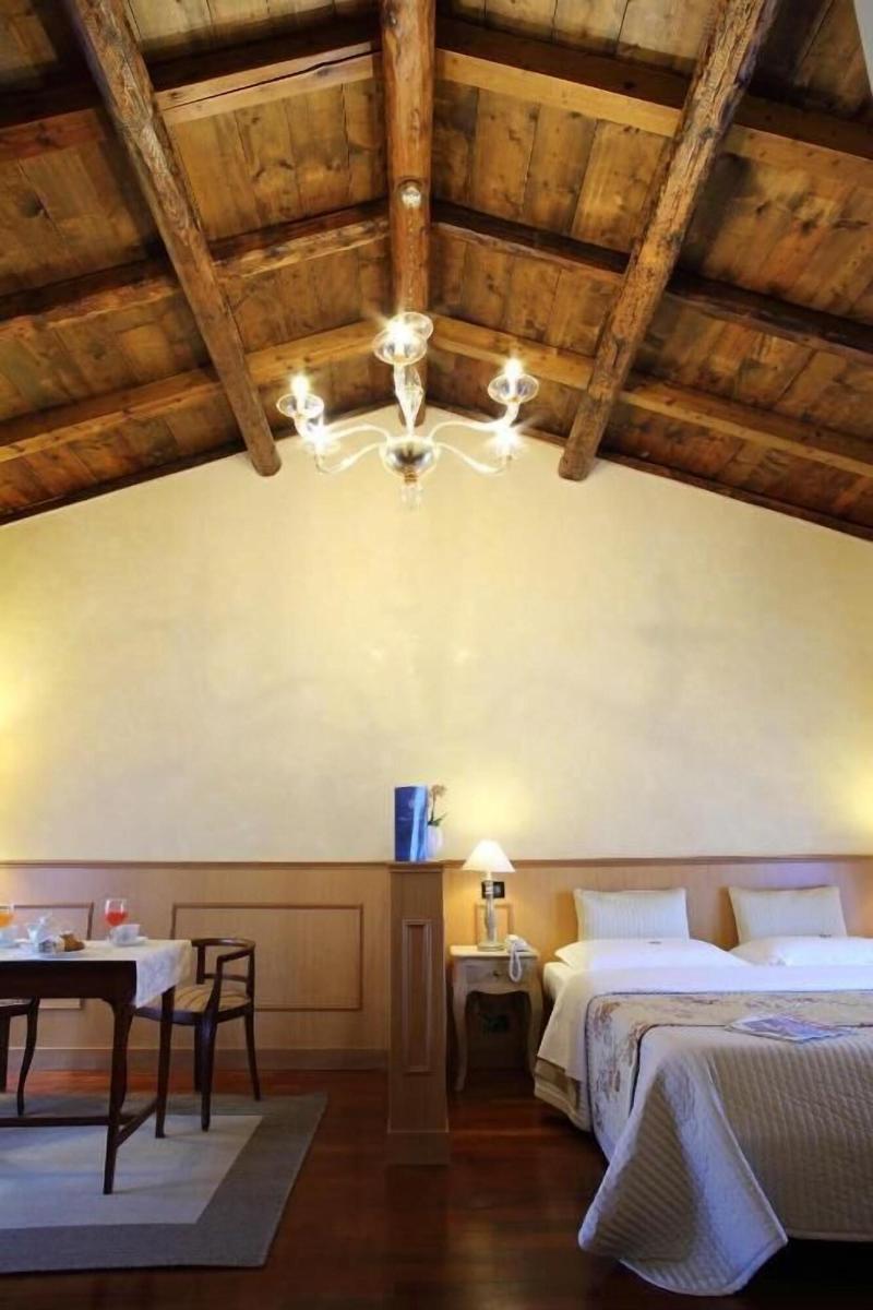 Hotel Isola Di Caprera - Oda