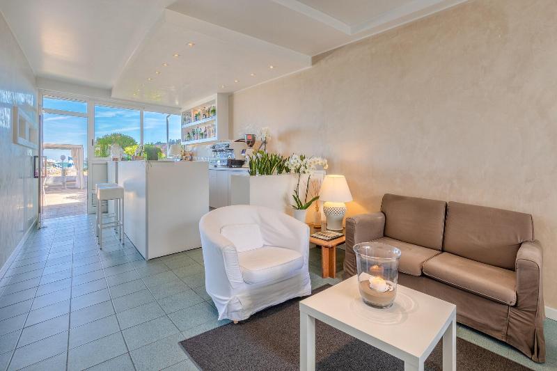 Hotel Sanremo - Lobi
