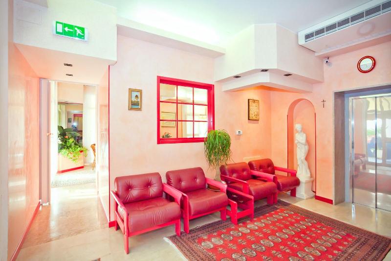 Hotel Catto Suisse - Lobi