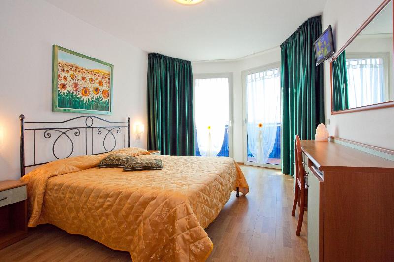 Hotel Catto Suisse - Oda