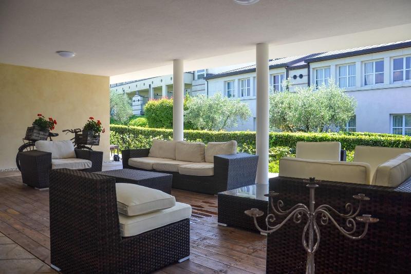 Hotel Maximilian - Lobi