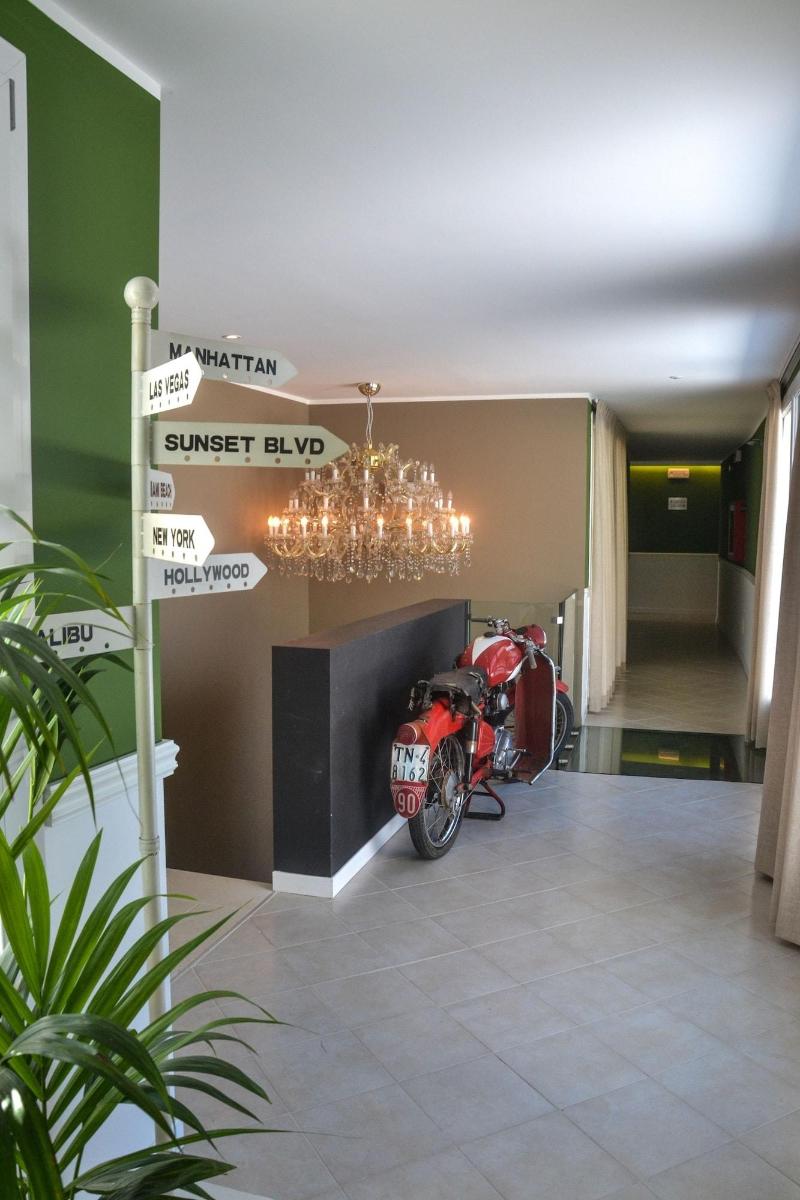 Hotel Maximilian - Lobi