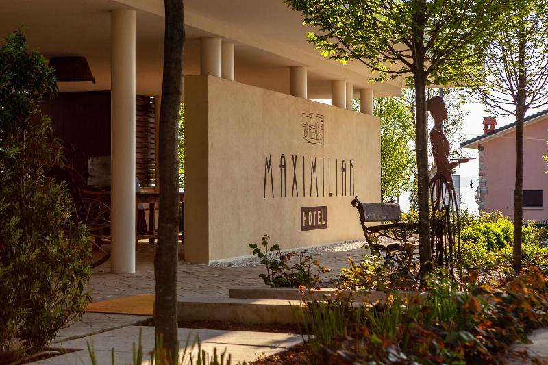 Hotel Maximilian - Genel