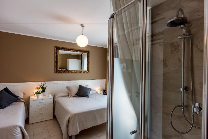 Hotel Maximilian - Oda