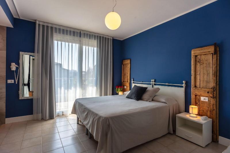 Hotel Maximilian - Oda