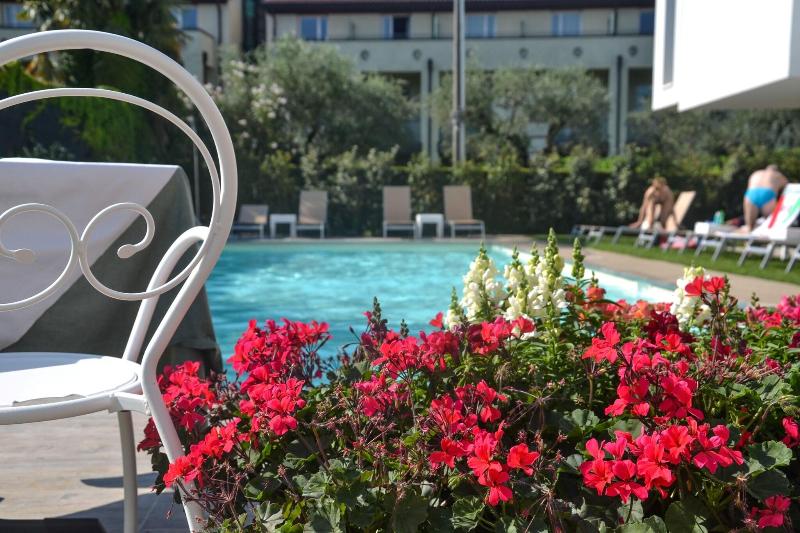 Hotel Maximilian - Havuz