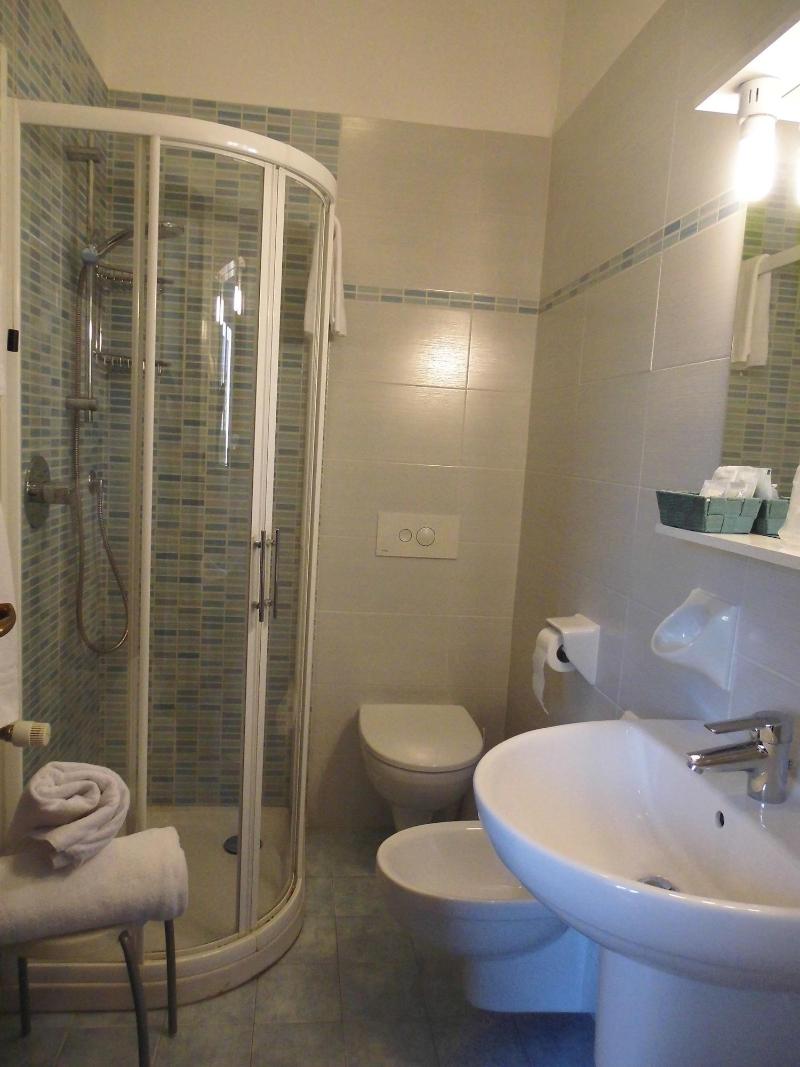 Hotel Benaco Bee Free - Oda