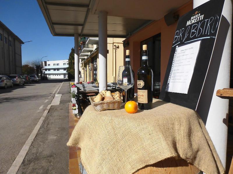 Hotel Benaco Bee Free - Teras