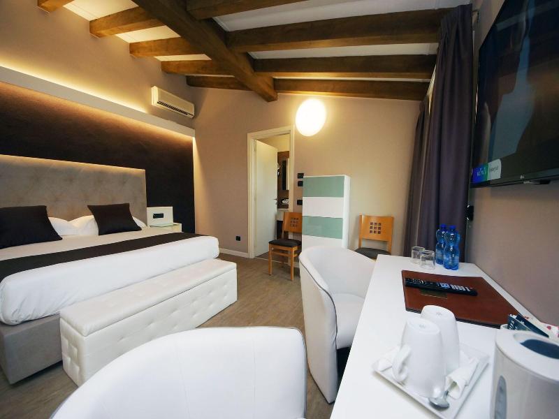 Hotel Clarin 14 By Dori - Oda