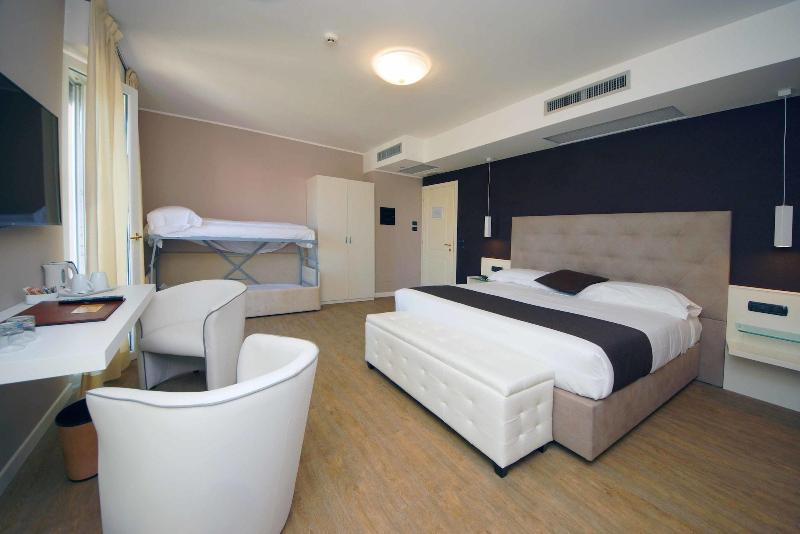 Hotel Clarin 14 By Dori - Oda