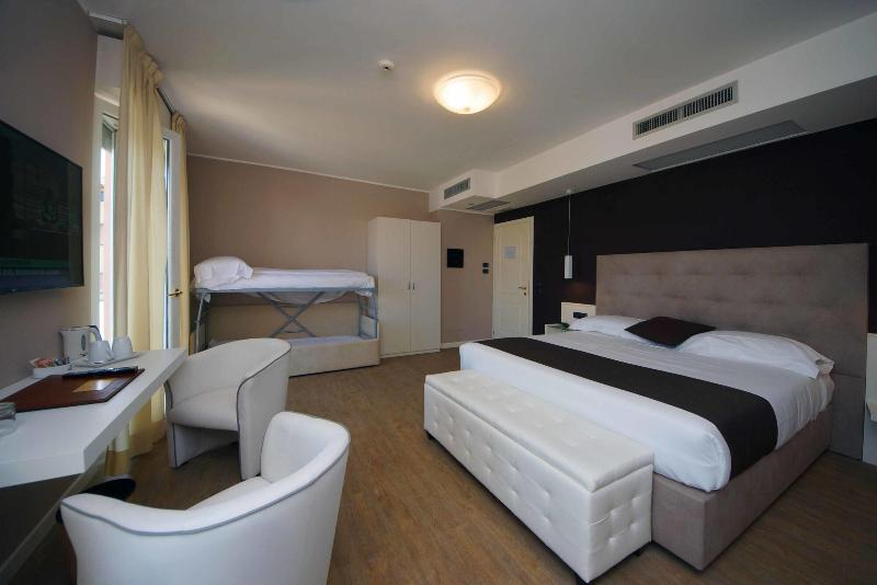 Hotel Clarin 14 By Dori - Oda