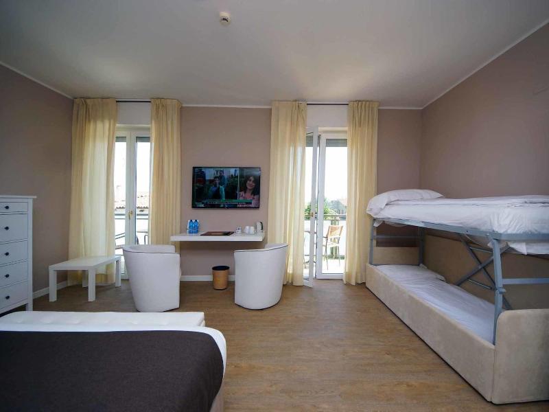 Hotel Clarin 14 By Dori - Oda