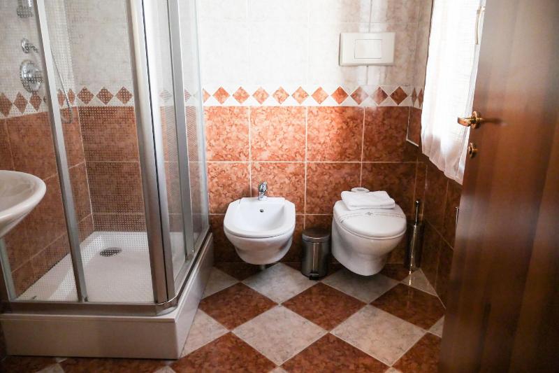 Villanova Hotel - Oda