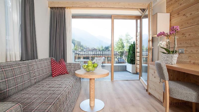 Alpine Charme & Wellness Hotel Europeo - Oda