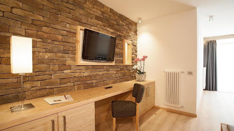 Alpine Charme & Wellness Hotel Europeo - Oda
