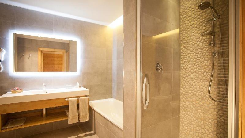 Alpine Charme & Wellness Hotel Europeo - Oda