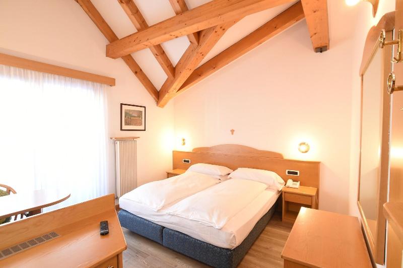 Alpine Charme & Wellness Hotel Europeo - Oda
