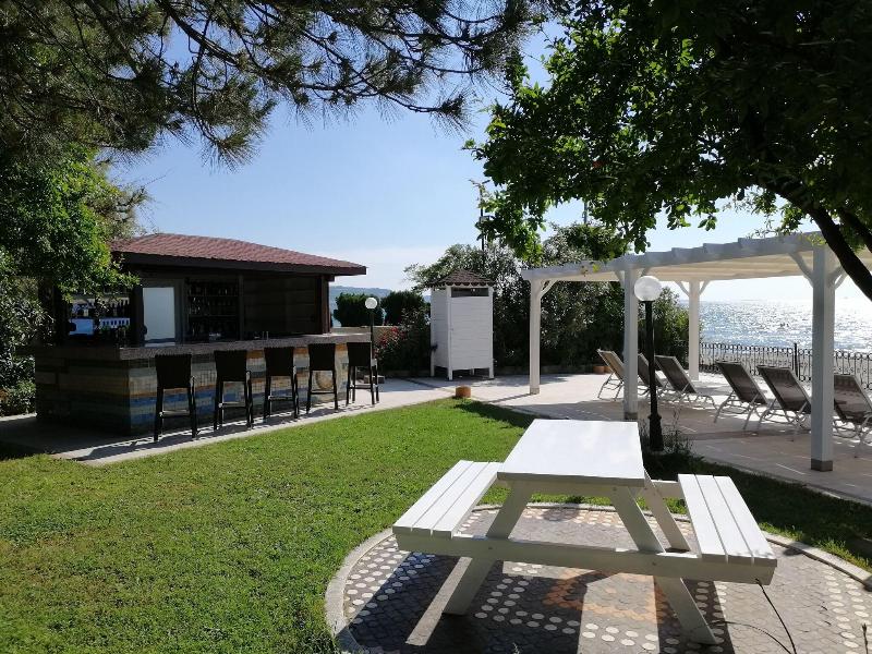 Iris Otel - Bar