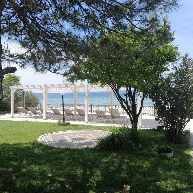 Iris Otel - Genel