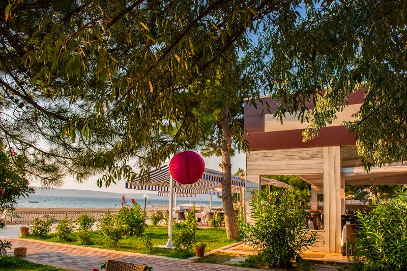 Iris Otel - Genel