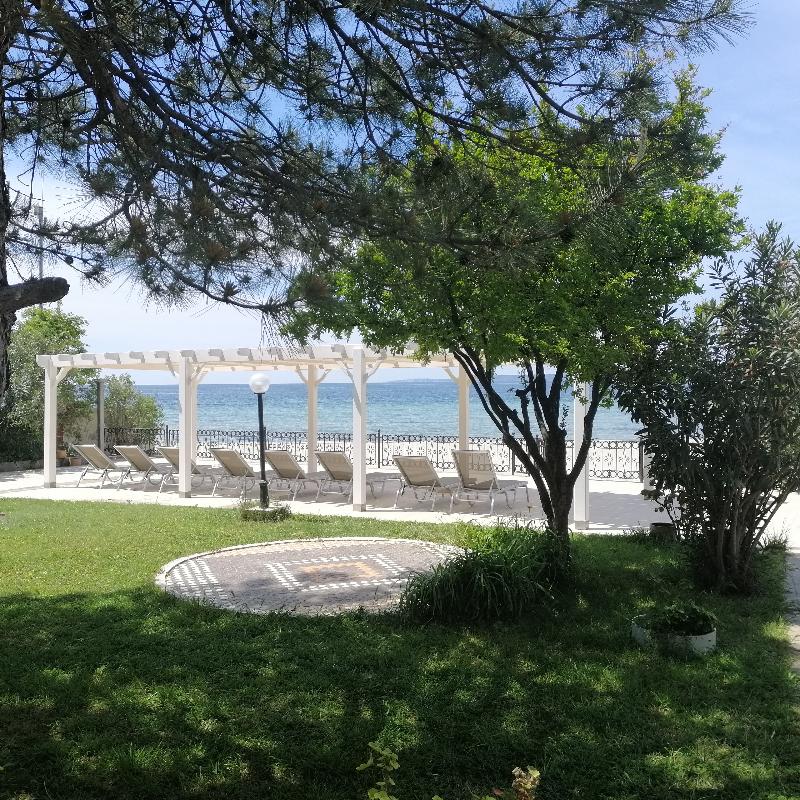 Iris Otel - Teras